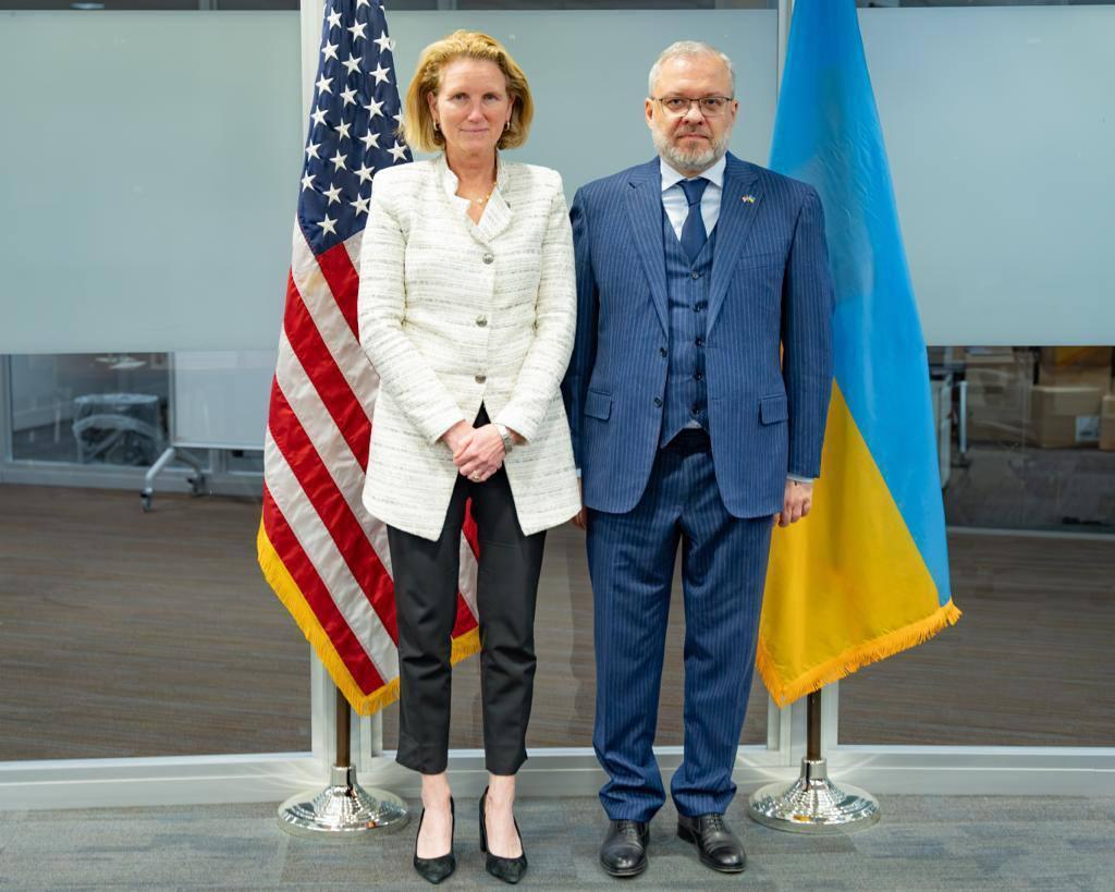 Герман Галущенко і заступниця Адмністратора Агентства США з міжнародного розвитку (USAID) Ізобель Коулман під час перемовин у США