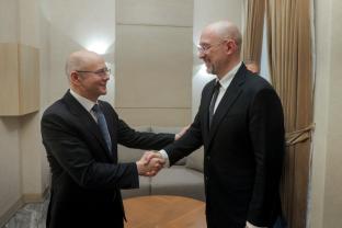 Денис Шмигаль обговорив з міністром енергетики Азербайджану поглиблення співпраці для розширення маршрутів постачання енергоносіїв