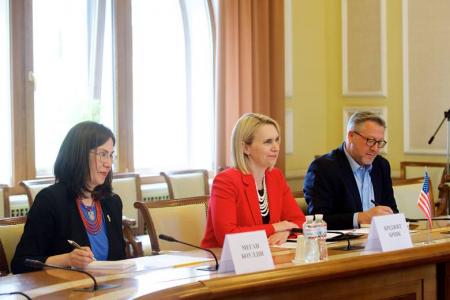Міністр енергетики України Герман Галущенко провів зустріч з Надзвичайним і Повноважним Послом США в Україні Бріджит Брінк.