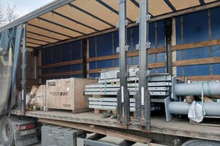 Енергетики Херсонщини отримали 230 тонн енергетичного обладнання для відновлювальних робіт