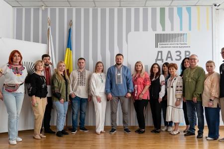 Сьогодні українці по всьому світу одягають вишиванку – символ нашої ідентичності, сили та єдності