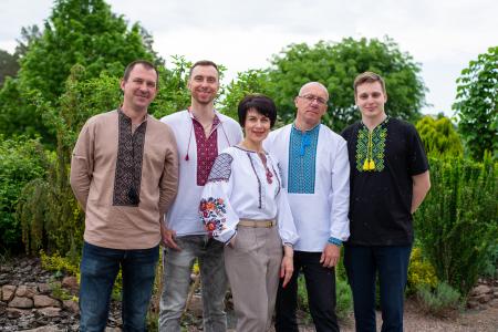 Сьогодні українці по всьому світу одягають вишиванку – символ нашої ідентичності, сили та єдності