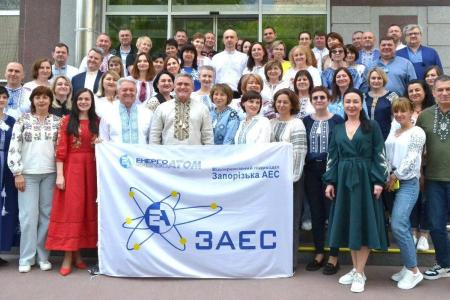 Сьогодні українці по всьому світу одягають вишиванку – символ нашої ідентичності, сили та єдності