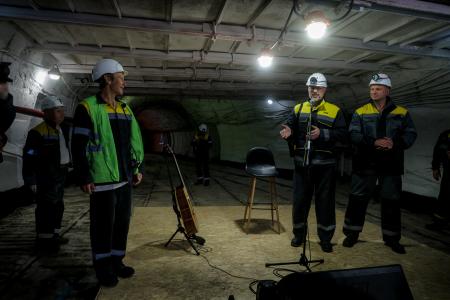 Денис Шмигаль відвідав шахтарів на Дніпровщині та подякував їм за стійкість і відданість справі 