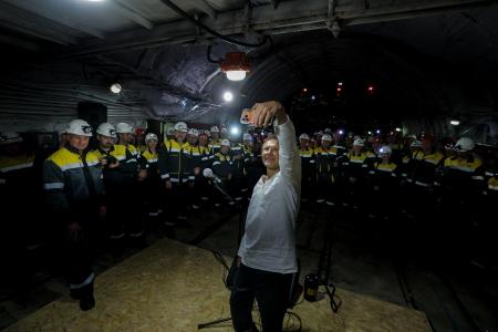 Денис Шмигаль відвідав шахтарів на Дніпровщині та подякував їм за стійкість і відданість справі 