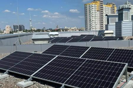 «Охматдит» розпочав власну генерацію електроенергії: у лікарні встановлено сонячні станції