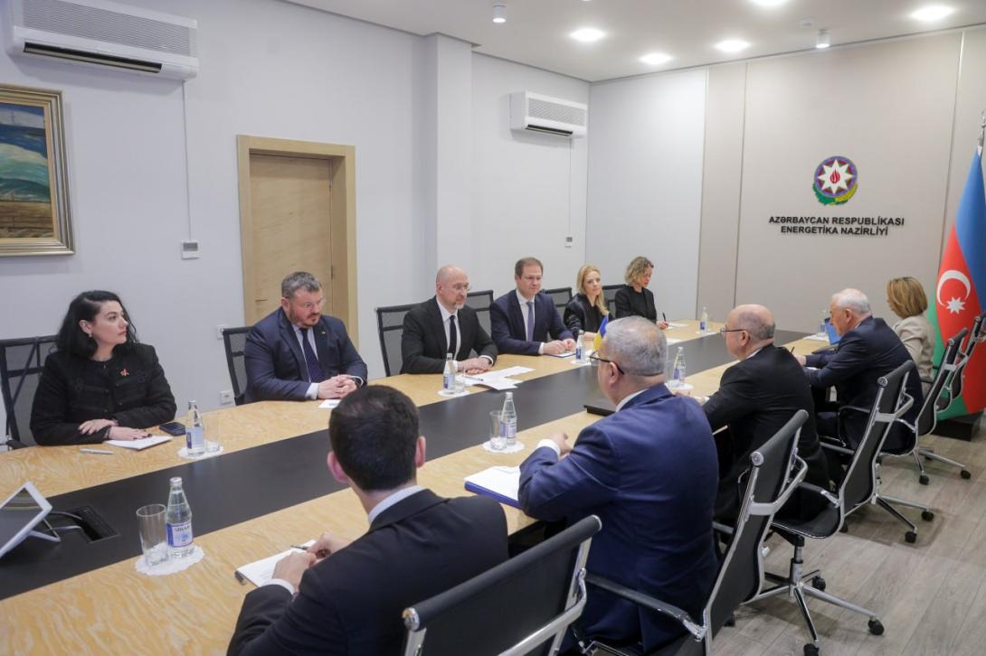 Денис Шмигаль обговорив з міністром енергетики Азербайджану поглиблення співпраці для розширення маршрутів постачання енергоносіїв